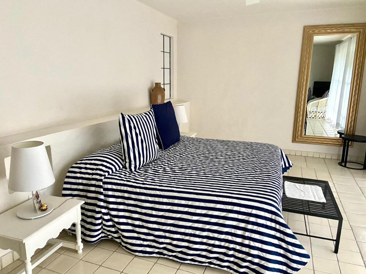 Il Piccolo Peccato (Adults Only) Ξενοδοχείο Κουερναβάκα Εξωτερικό φωτογραφία